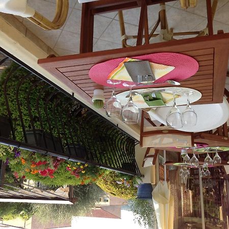 Hotel Restaurant Les Oliviers Nyons Exterior photo